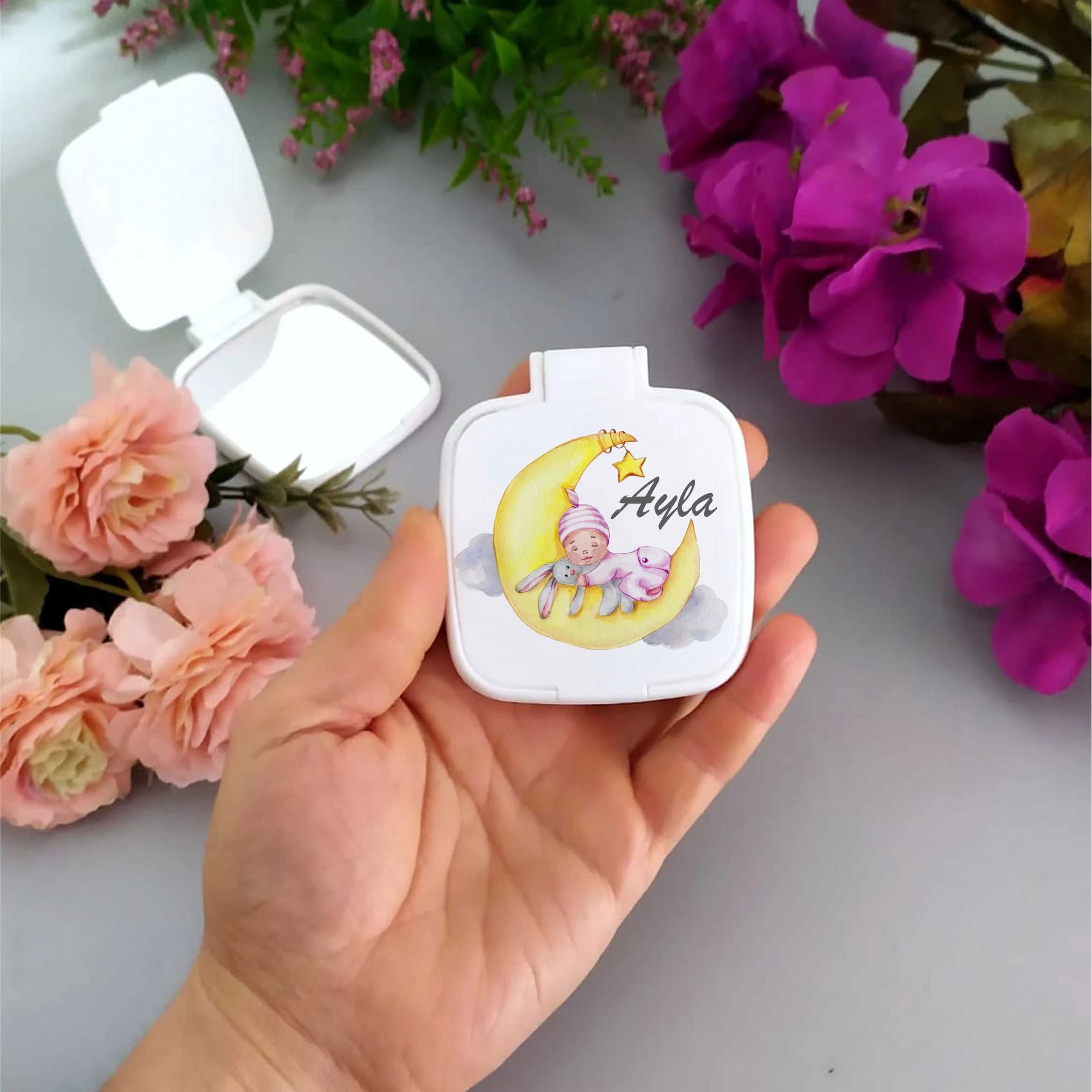 Uyuyan Bebek Tema Cep Aynası