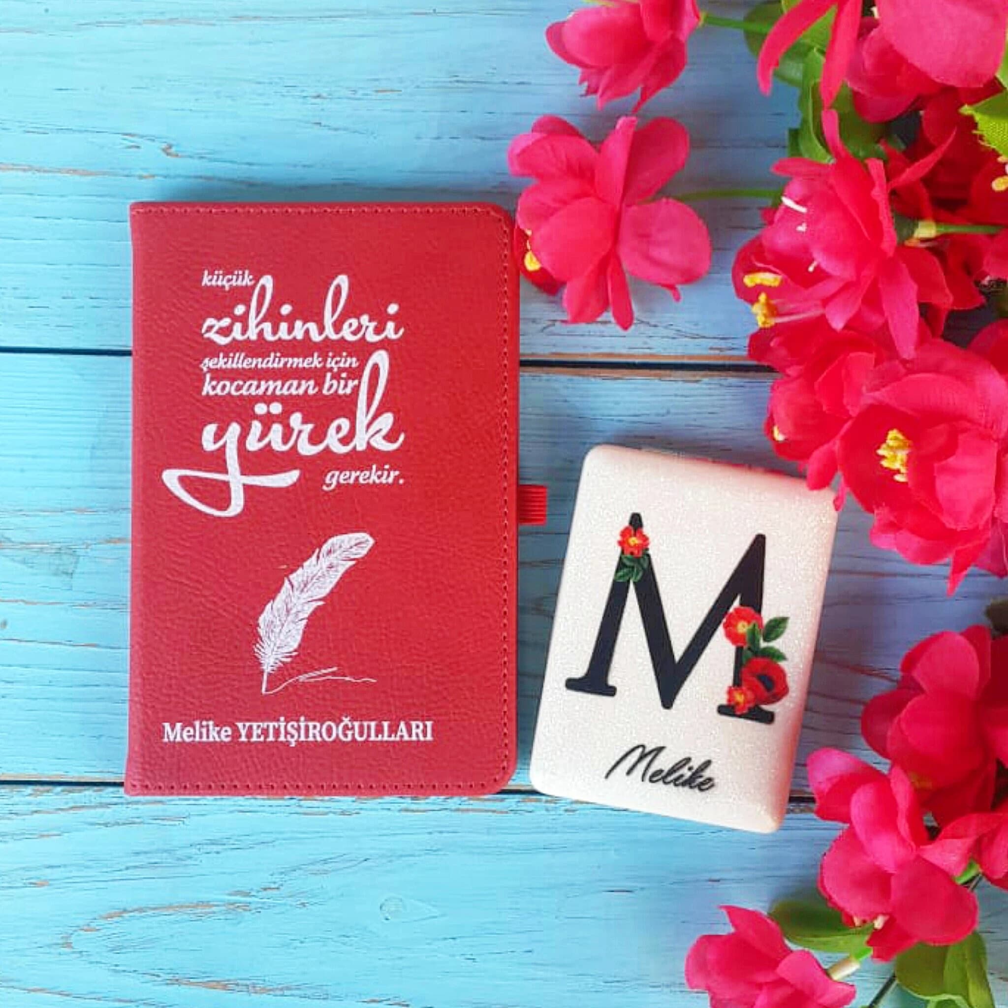 Öğretmenler Günü İsim Baskılı Ayna ve Defter