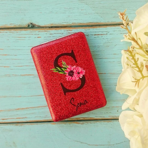 Kırmızı İsim Baskılı Ayna